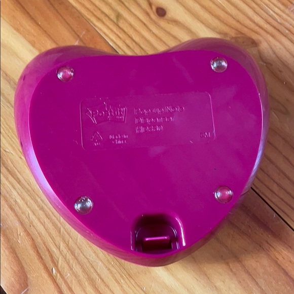 Heart-shaped Post-It dispenser - Picture 2 of 2